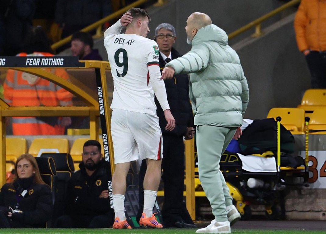 Enzo Maresca yijunditse rutahizamu wa Chelsea wihesheje ikarita y'umutuku kuri Wolves