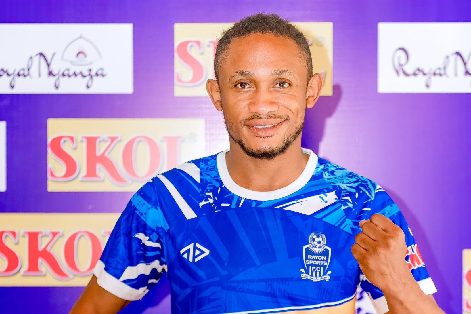 Rayon Sports yasinyishije myugariro mushya w'umunyamahanga