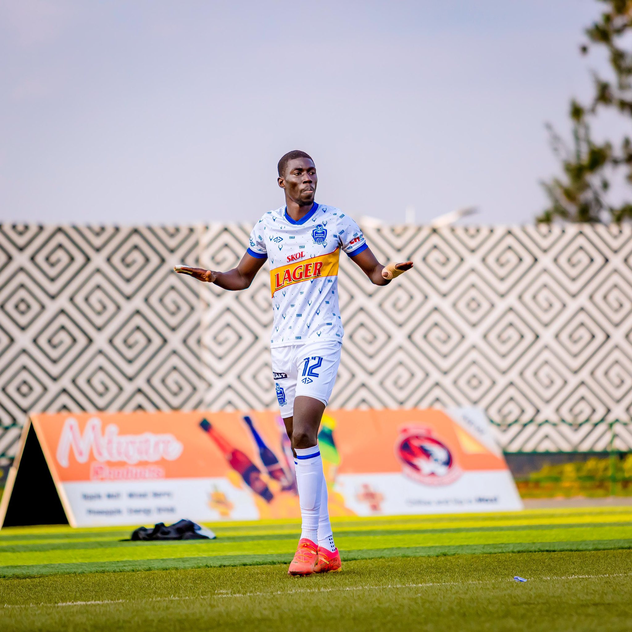 Rayon Sports yahagurukiye ibya Fall Ngagne wanze kuyikinira