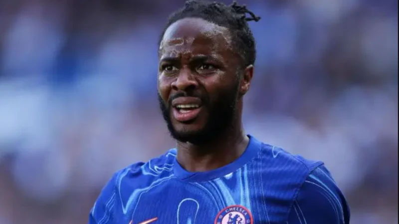 Raheem Sterling yatandukanye na Chelsea nyuma y’igihe yari amaze ‘mu kato’