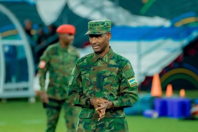 ‎"Igikombe cy’Intwari gifite kinini kivuze ku Ngabo z’Igihugu” - Ubutumwa bwa Gen Mubarakh ku bakinnyi ba APR FC