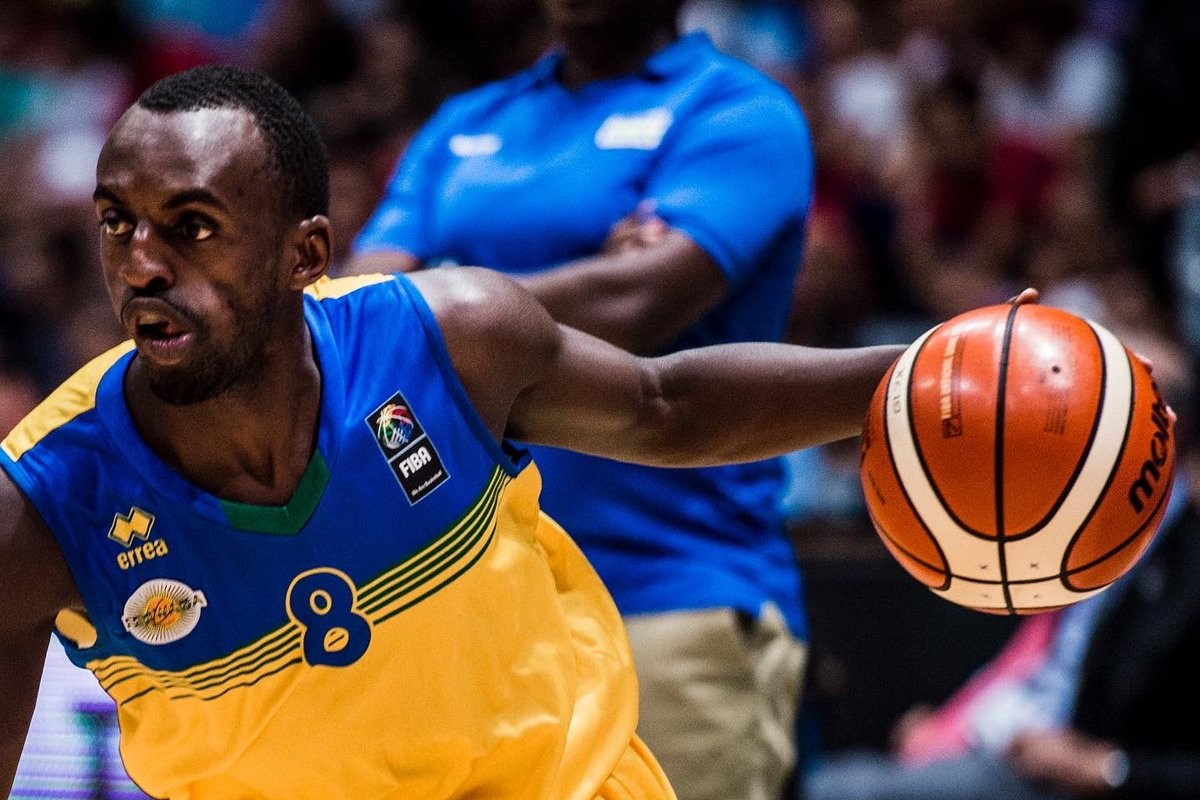 Aristide Mugabe yasezeye gukina Basketball nyuma y’imyaka 18 yanditse amateka