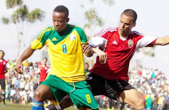 Haruna Niyonzima yemeje ko asezeye ku gukina umupira w'amaguru, ategura umukino wo gusezera abafana