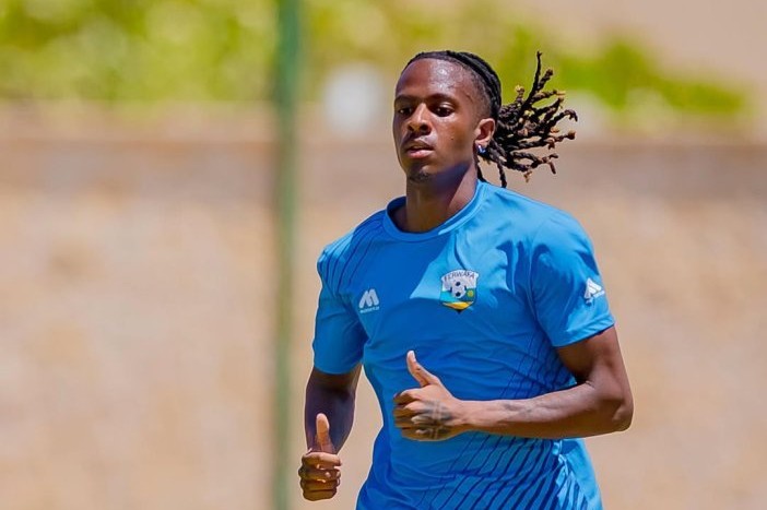 ‎Noam Emeran yasobanuye impamvu yatinze kwemera gukinira Amavubi