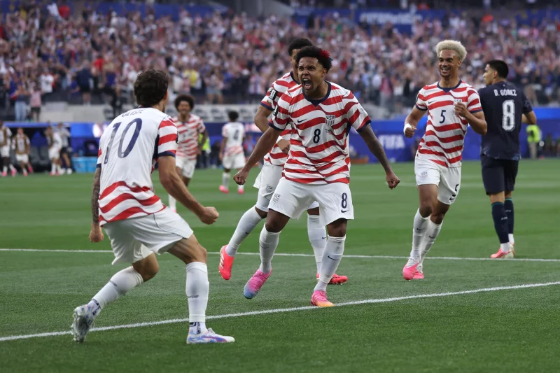 Uwahoze muri Arsenal yafashije Amerika gutangira Igikombe cy'Isi inyagira Paraguay